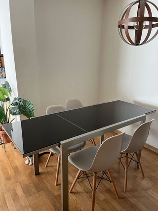 Mesa cristal templado extensible + 4 sillas