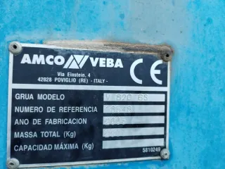 Camion Grúa Volvo FL250 con grúa AmcoVeba