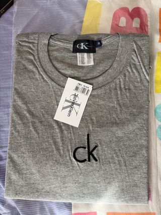 Camiseta Calvin Klein M Gris