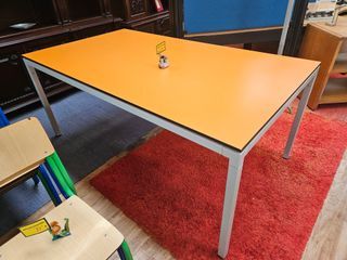 Mesa de reunião ou grande secretária - Marca Levir