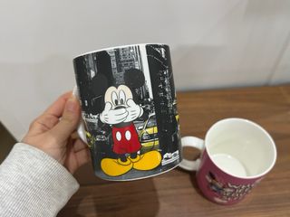 Conjunto 2 Canecas Mickey e Minnie Disney