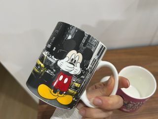 Conjunto 2 Canecas Mickey e Minnie Disney