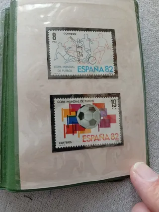 Cartera Mundial España 82 Monedas y Sellos