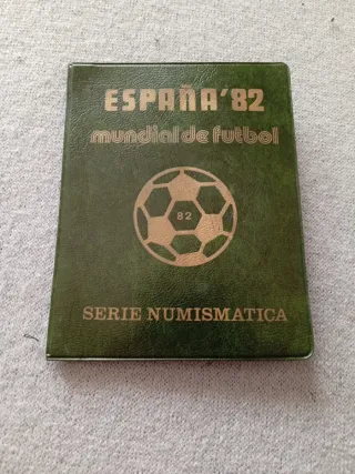 Cartera Mundial España 82 Monedas y Sellos