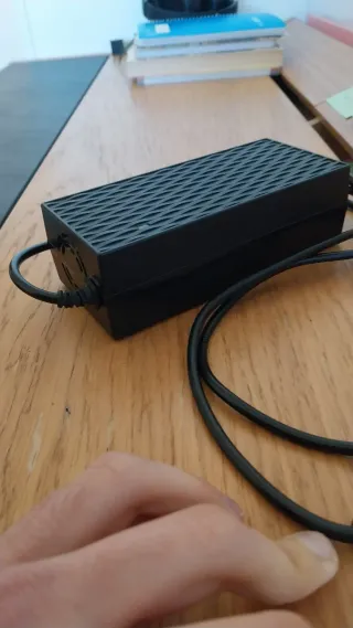 Cargador Negro para Patín Eléctrico