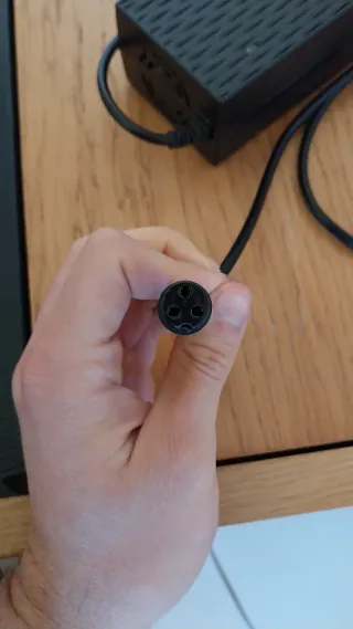 Cargador Negro para Patín Eléctrico