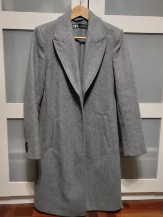 Abrigo Zara Gris