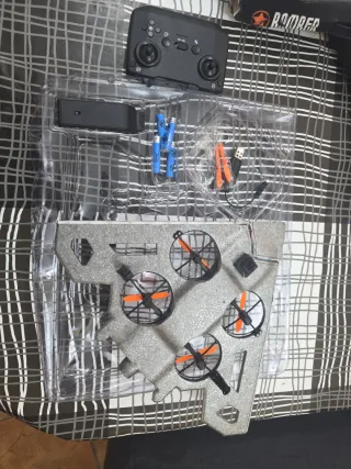 Mini dron Bomber 4 ejes