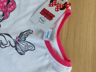 Vestido/Camiseta Minnie Mouse con volantes.