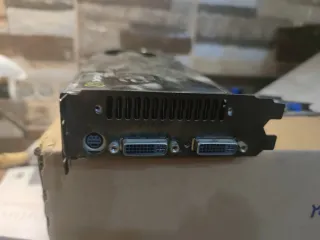 XFX Tarjeta Gráfica GRX 260