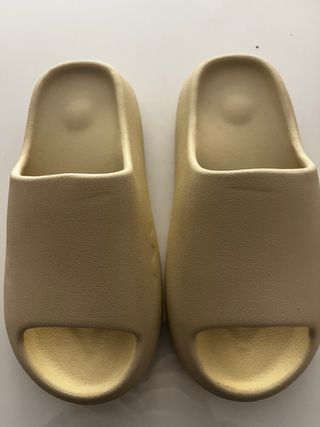 Chanclas Adidas Beige