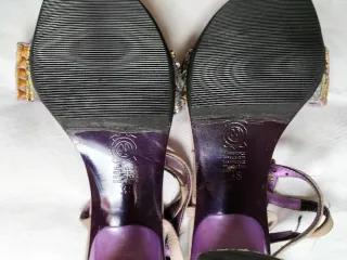 Sandalias y bolso REBECA SANVER a juego