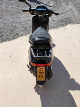 Kymco DJ 50 Scooter Azul