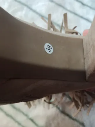 Botas tacón beige con flecos