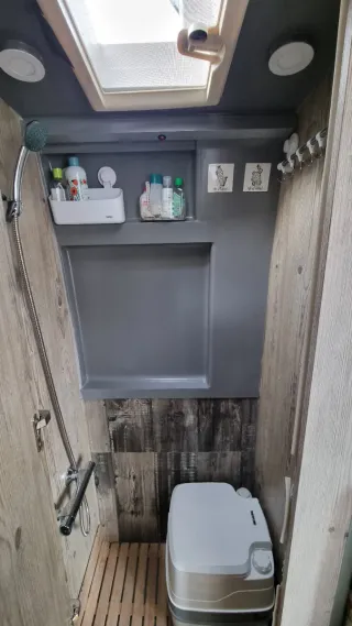 Furgoneta camper nissan interestar 2008