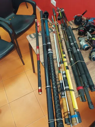 Lote de cañas de pescar