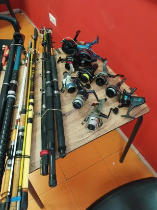 Lote de cañas de pescar