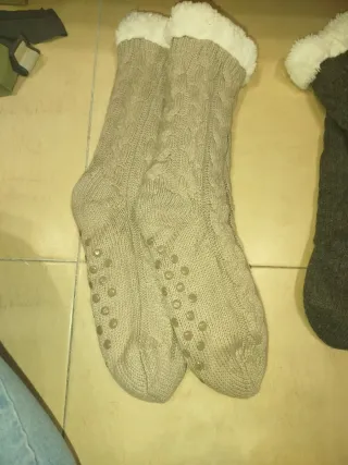 Calcetines de borrego con antideslizante