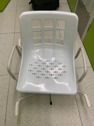 Silla de baño adaptada