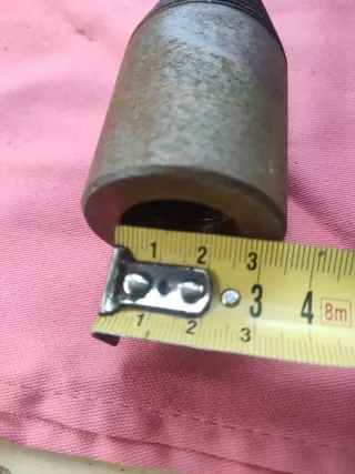 Broca para partir troncos