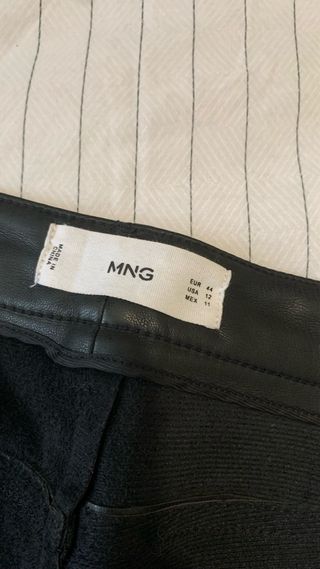 Pantalón polipiel Mango mujer