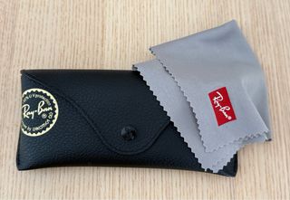 Gafas de sol Ray-Ban con funda
