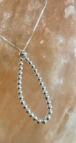 Pulsera de Bolas Plateadas Ajustable