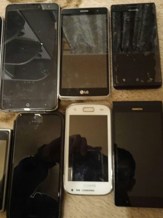 Lote 12 móviles y smartphones LG, Samsung y Apple