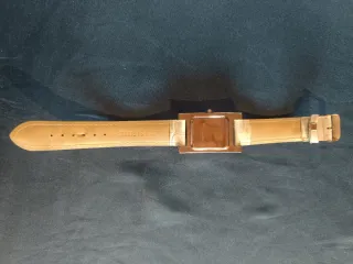 Orologio Donna IK Dorato con Strass – Elegante