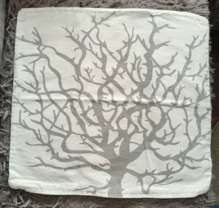 Funda cojín tela diseño árbol gris