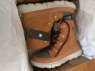 Botas Sorel impermeables marrones y grises