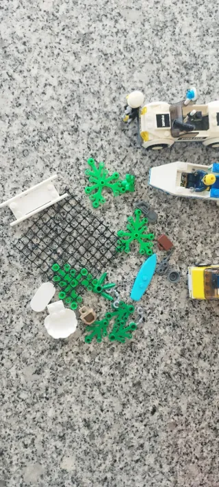 Lote LEGO Ninjago e Spider-Man Minifigures