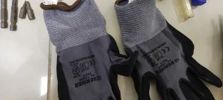 Lote Herramientas: , Llave, Guantes brocas,etc.