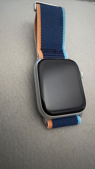 Apple Watch SE Multicolor y Plateado