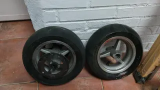 Rueda delantera minimoto