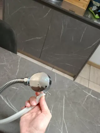 Lavapiedi con doccetta e tubo