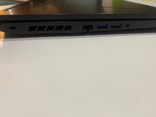 Acer Nitro 5 AN516-56 Portátil