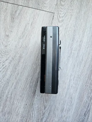 Walkman Aiwa HS-T150 Radio Cassette Player.