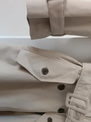 Gabardina Stradivarius Talla Única Beige