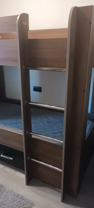 Mueble de noche negro con 2 cajones