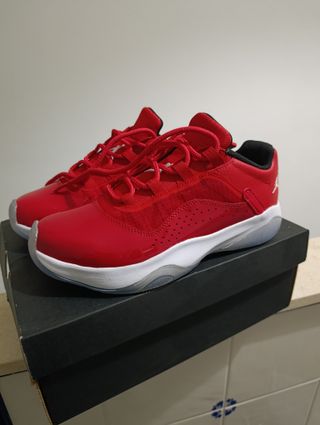 Zapatillas Jordan Nuevas Rojas y Blancas