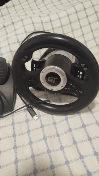 Volante y Pedales Thrustmaster GT