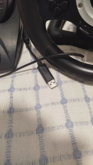 Volante y Pedales Thrustmaster GT