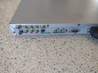 Reproductor DVD Sigmatek con Mando y Cables