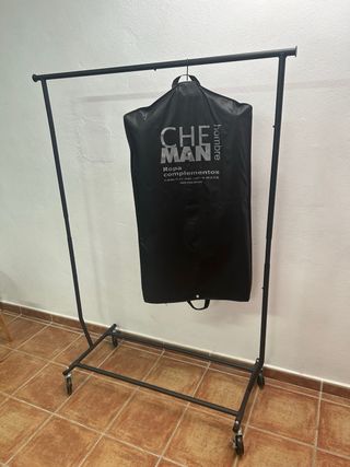 Burro perchero metálico negro