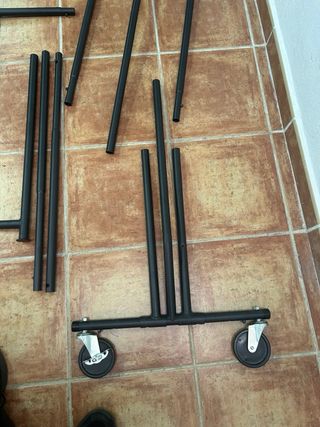 Burro perchero metálico negro