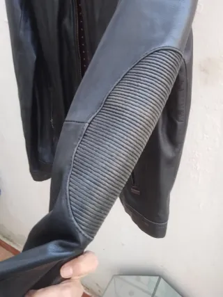 Chaqueta de piel Velez Negra