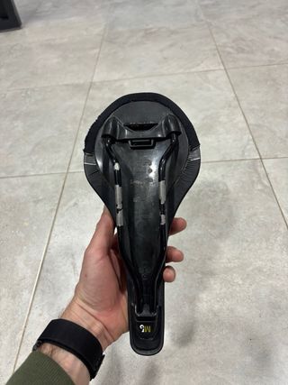 Sillín Fi'zi:k Tundra M5