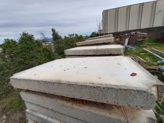 Placas de hormigón macizo armado