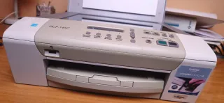 Stampante multifunzione Brother DCP-145C Beige/Bianco